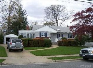 58 Herbert Ave, Massapequa Park, NY 11762