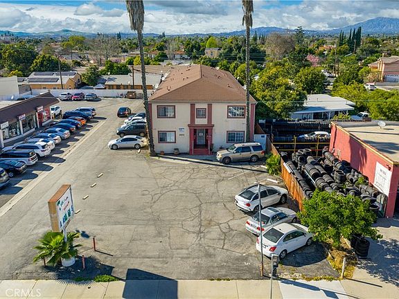 3rd image of 3841 Peck Rd