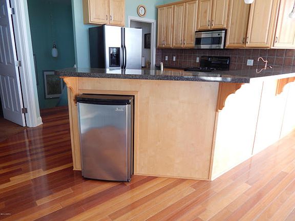 4th image of 311 S Lake St
