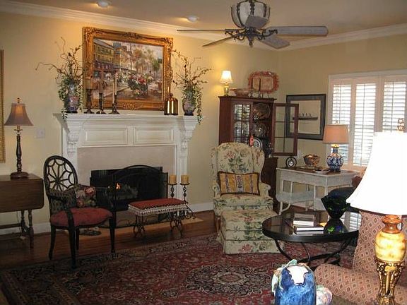 Family Room w/ Fireplace