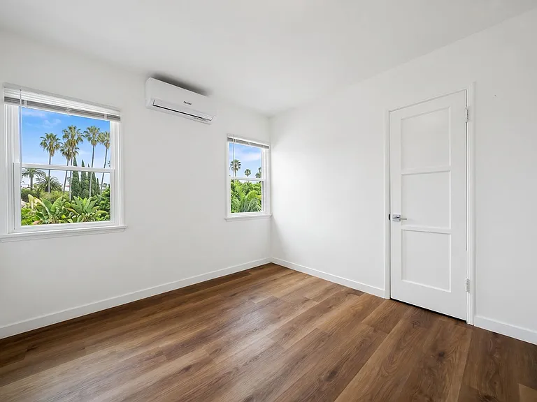 9132 Crenshaw Blvd #9132.5 — Photo 10