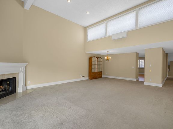 4th image of 343 101st Ave SE #303-D
