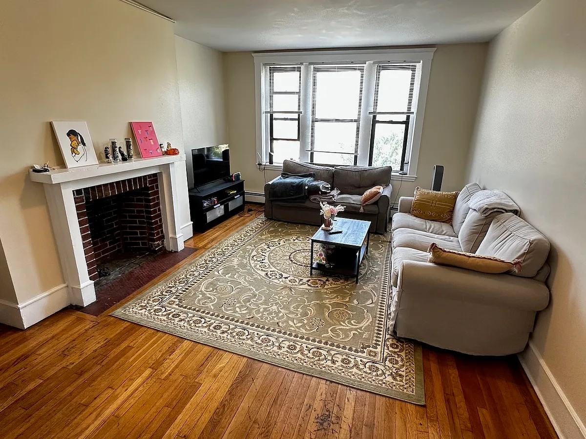 Building Photo - 1682 Commonwealth Ave #2
