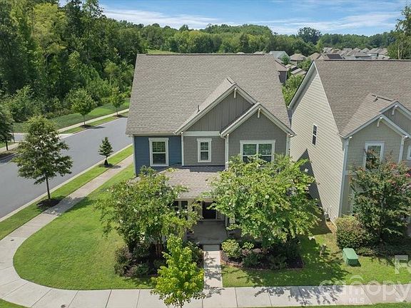 2nd image of 15505 Davidson East Dr
