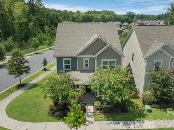 15505 Davidson East Dr, Davidson, NC 28036
