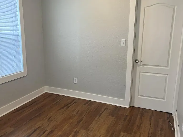 1216 N Blackwelder Ave #6 — Photo 13