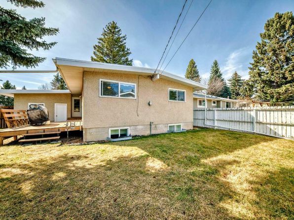4904 48th St NW, Calgary, AB T3A 0S7