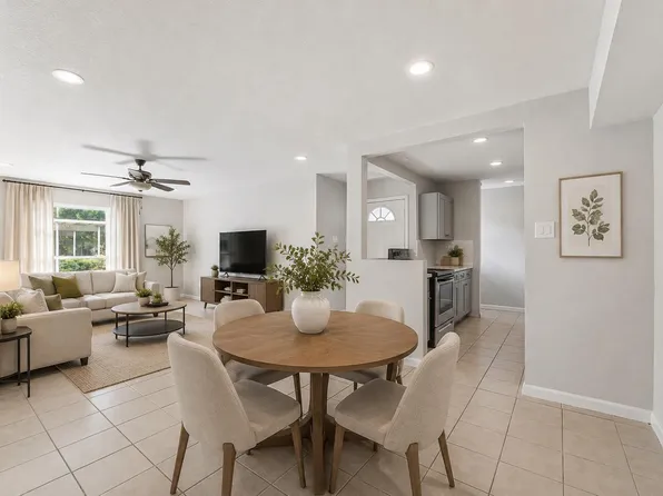 5667 Birchmont Dr APT F, Houston, TX 77091