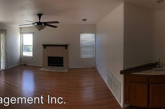 3rd image of 3025 Sherry Dr