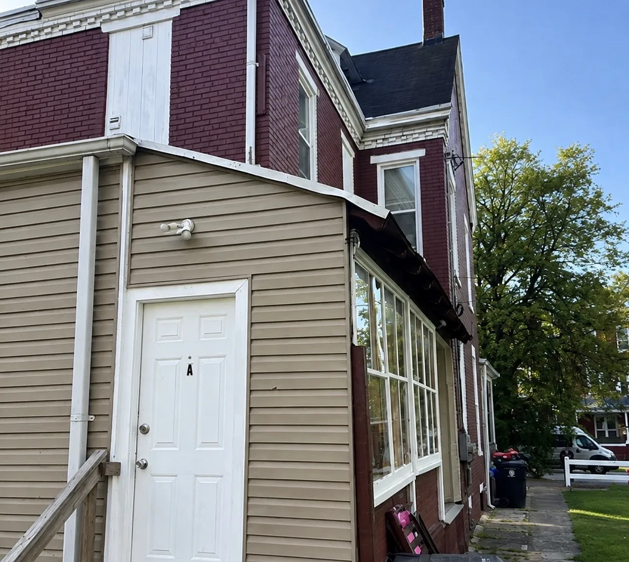 2 bed, 700 sqft, $1,250 — Photo 1