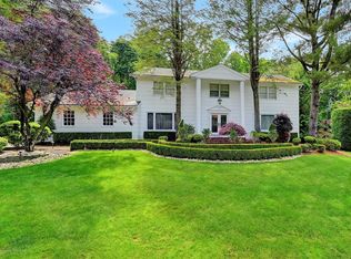 7 Churchill Ct, Morganville, NJ 07751