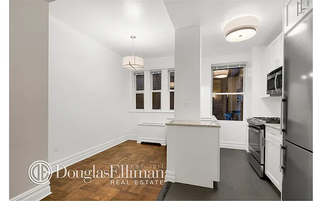 Sold by Douglas Elliman | media 8