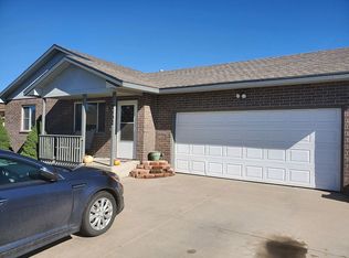 2402 Commanche Ct, Garden City, KS 67846