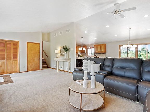 5th image of 63 McCutcheon Dr