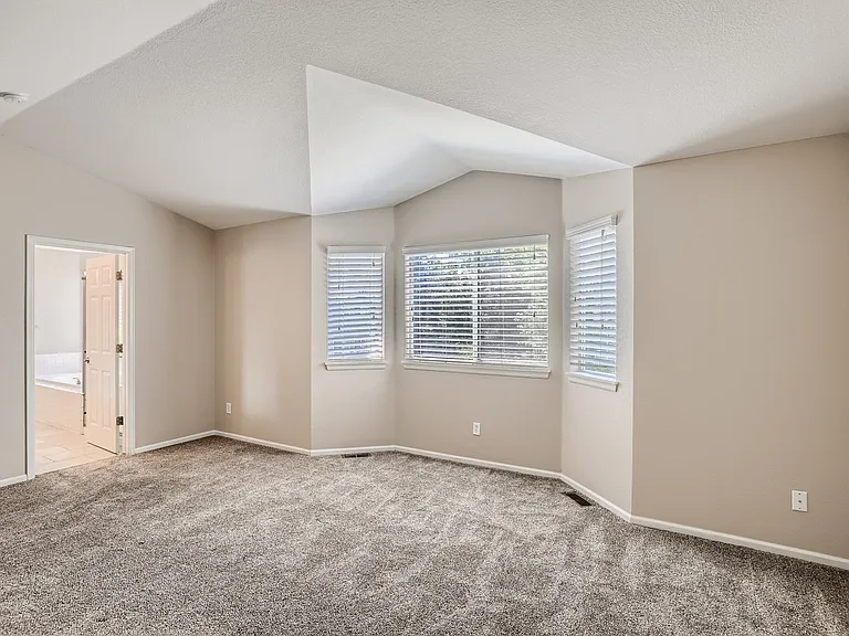 4721 S Biscay Ct — Photo 6