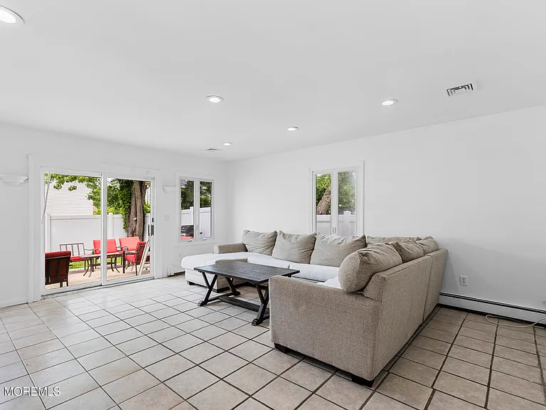 297 Highland Ave — Photo 11