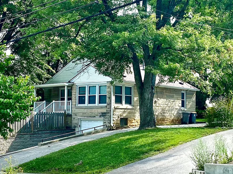 1412 N Kinser Pike — Photo 12