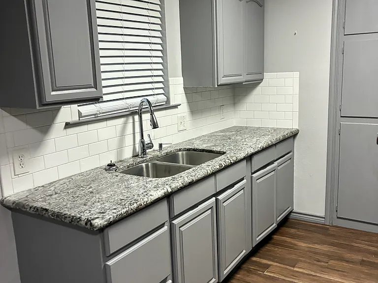 240 Turner Ln #242 — Photo 7