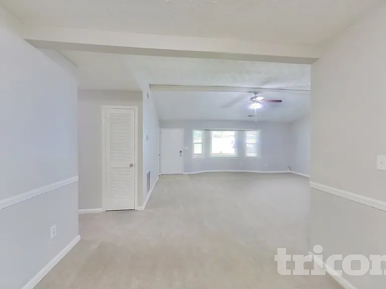 1731 Hidden Acres Dr SW — Photo 5