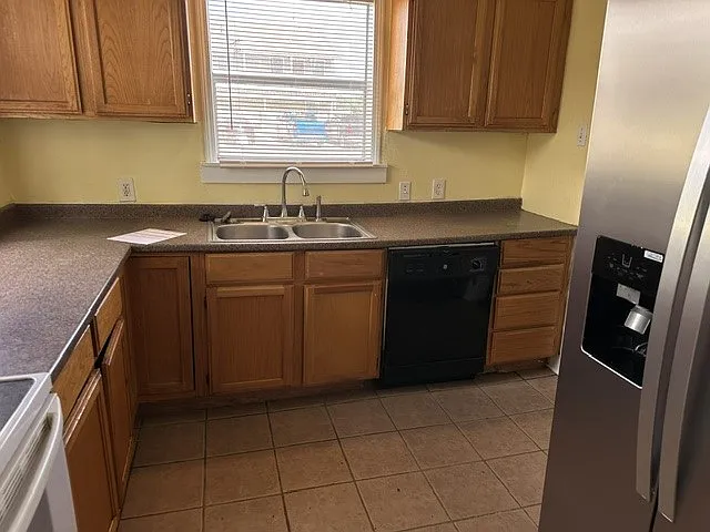 2817 S Old Dallas Rd — Photo 3