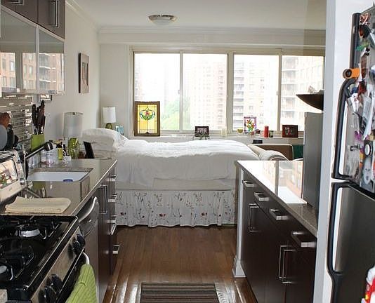2nd image of 120 W 97th St APT 10K