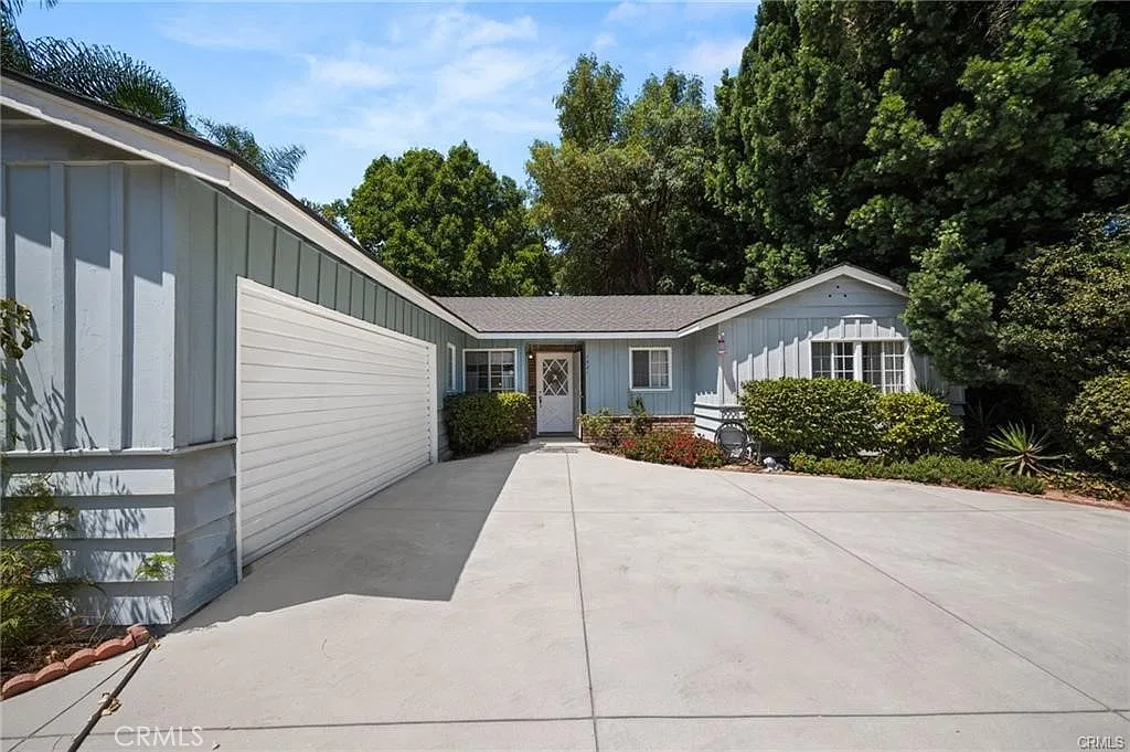 4 bed, 1806 sqft, $3,800 — Photo 2