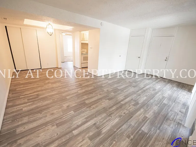 Foothill Terrace — Photo 223