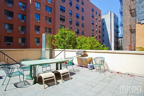 Rented by Miron Properties | media 32