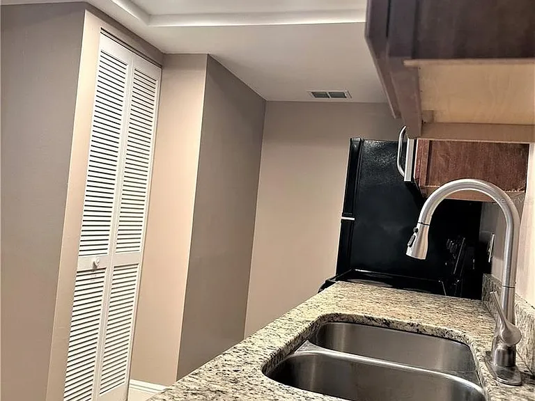 T-5057, 5057 VINELAND RD. — Photo 16