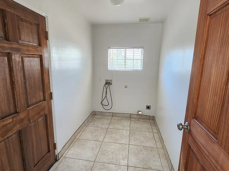 520 Lolita St — Photo 14