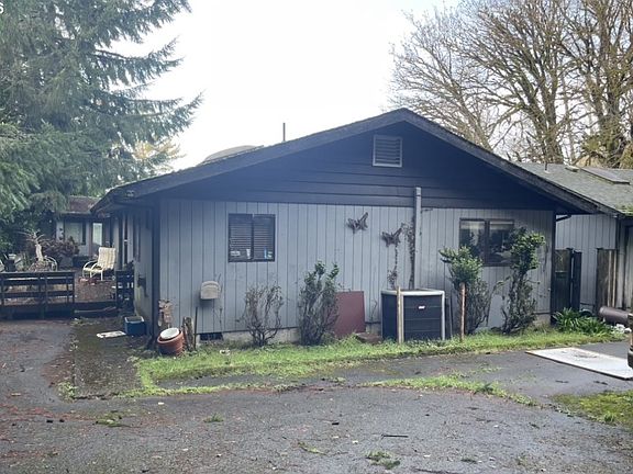 2nd image of 2141 N Lake Rd