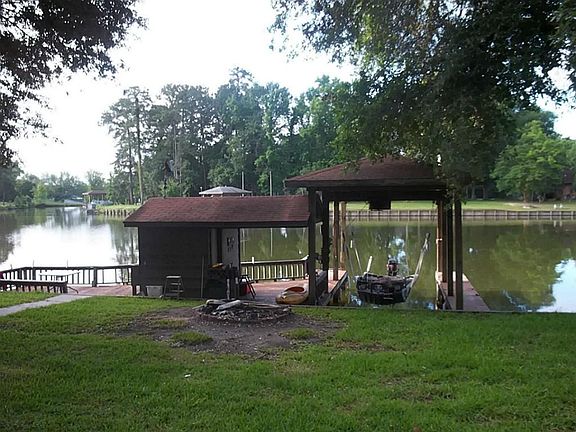 4th image of 22 Lazy Bend Dr