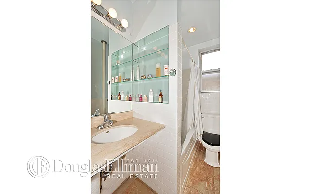 Sold by Douglas Elliman | media 14