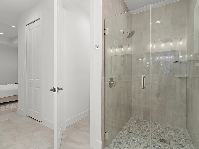 3319 Tropicana Pkwy W — Photo 31