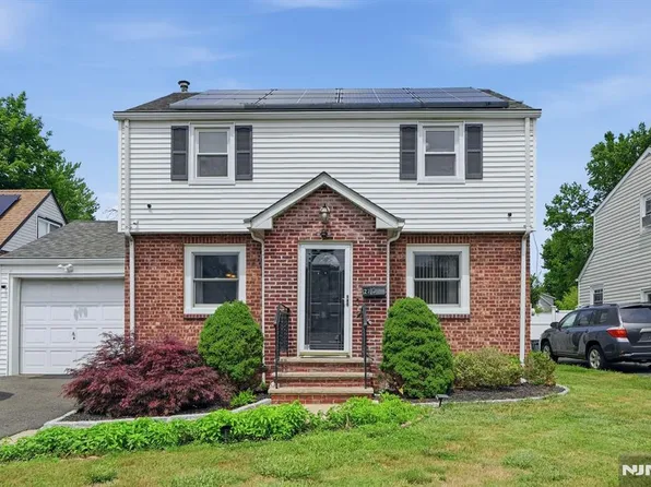 27 Beveridge St, Teaneck, NJ 07666