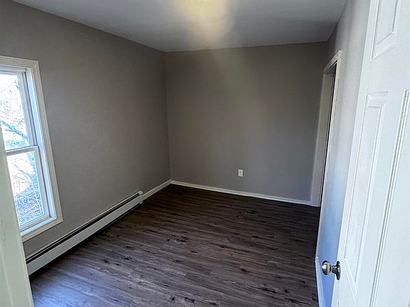 3rd image of 35 South St #3