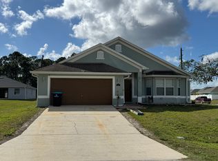 498 Four Winds St SW, Palm Bay, FL 32908