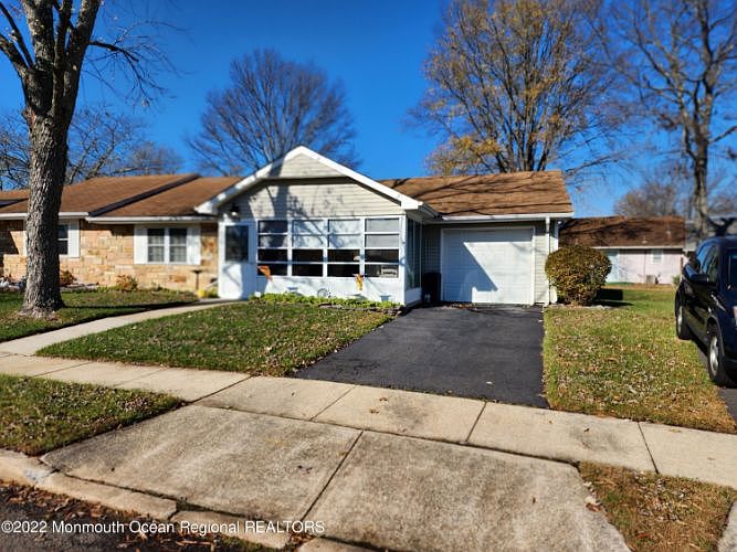 2nd image of 130B Sunflower Dr