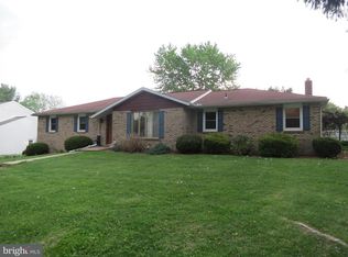 6499 Oakwood Ct, Jacobus, PA 17407