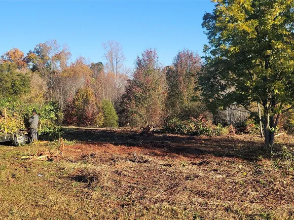 3 Barbary Pl, Lincolnton, NC 28092