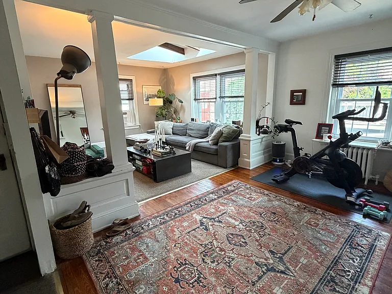 117 S Walnut St #2R — Photo 2