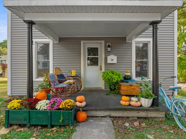 58 Howder St, Hillsdale, MI 49242