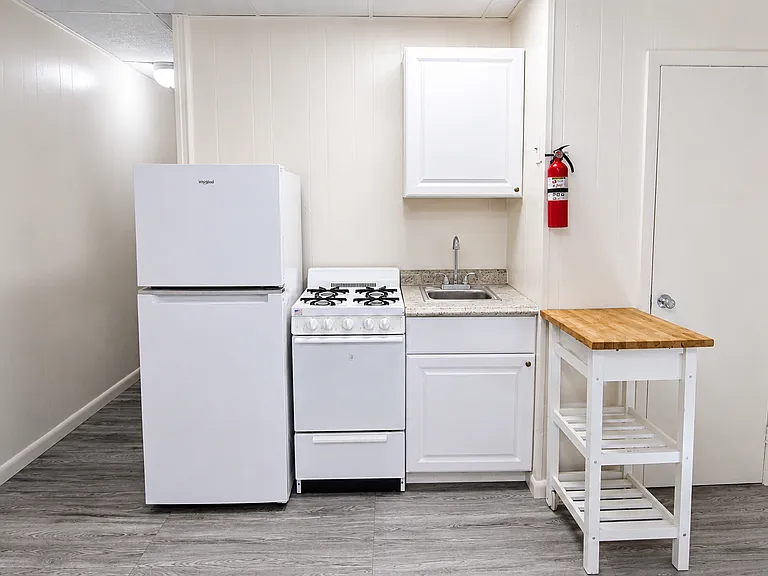 2044 Ranstead St #305 — Photo 4