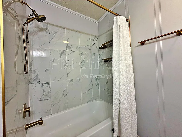 800 W Beechtree Ln — Photo 17