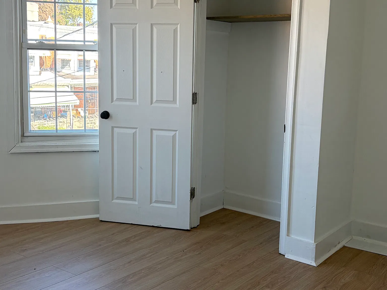 2 bed, 800 sqft, $1,200 — Photo 2