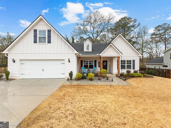 28 E Hill St, Newnan, GA 30263