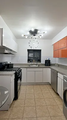 Sold by Wolf Properties Management LLC | media 14