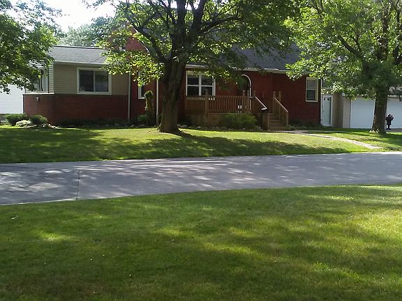 A view of 54 Norwood outside