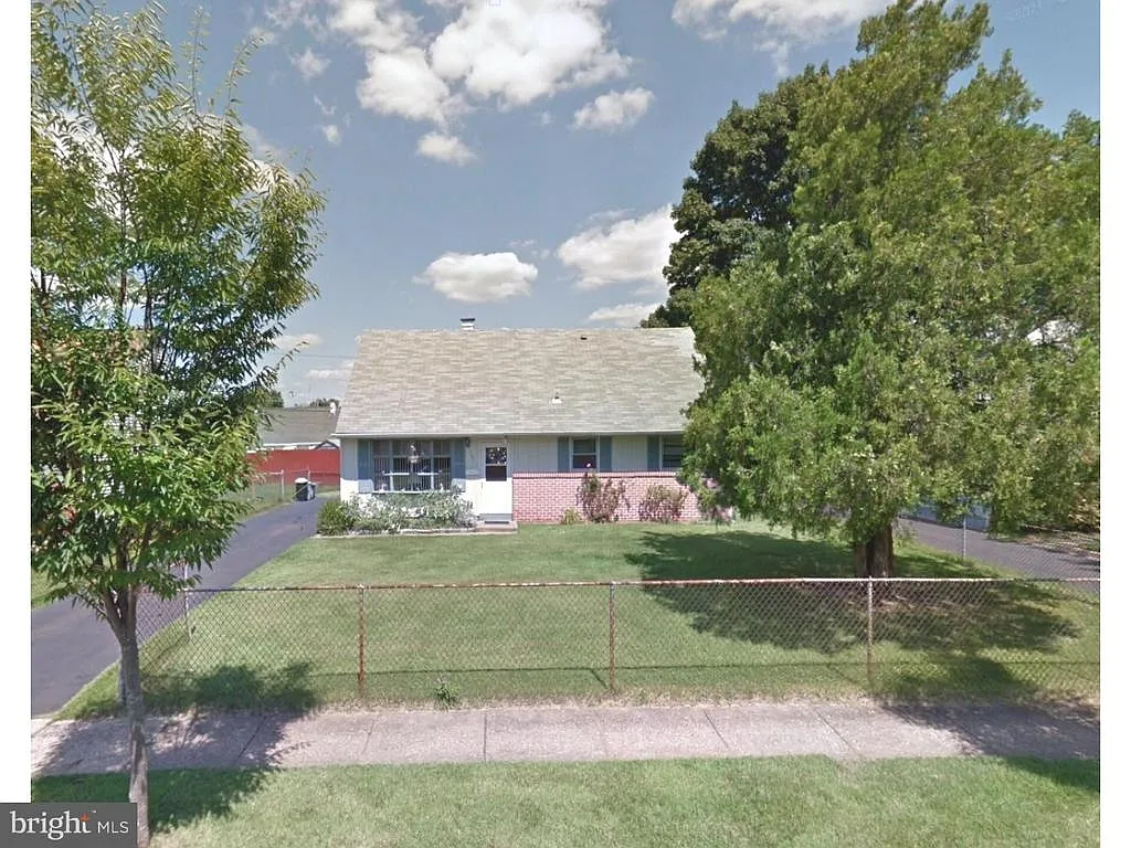 1303 Nancy Dr photo 1