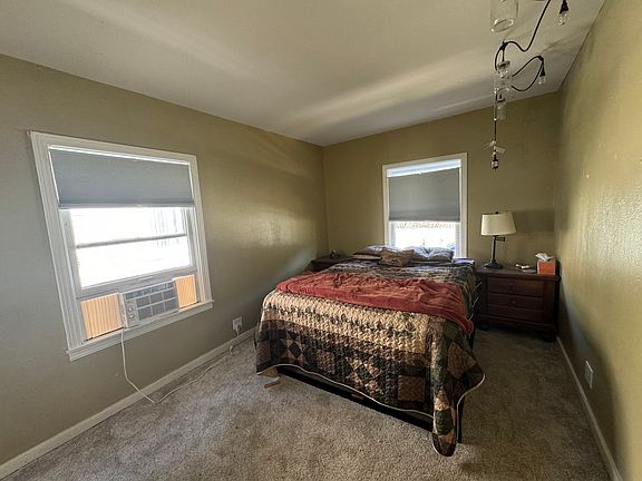 4th image of 5319 Dunsmuir Ave